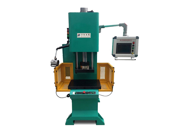 C型數(shù)控液壓機